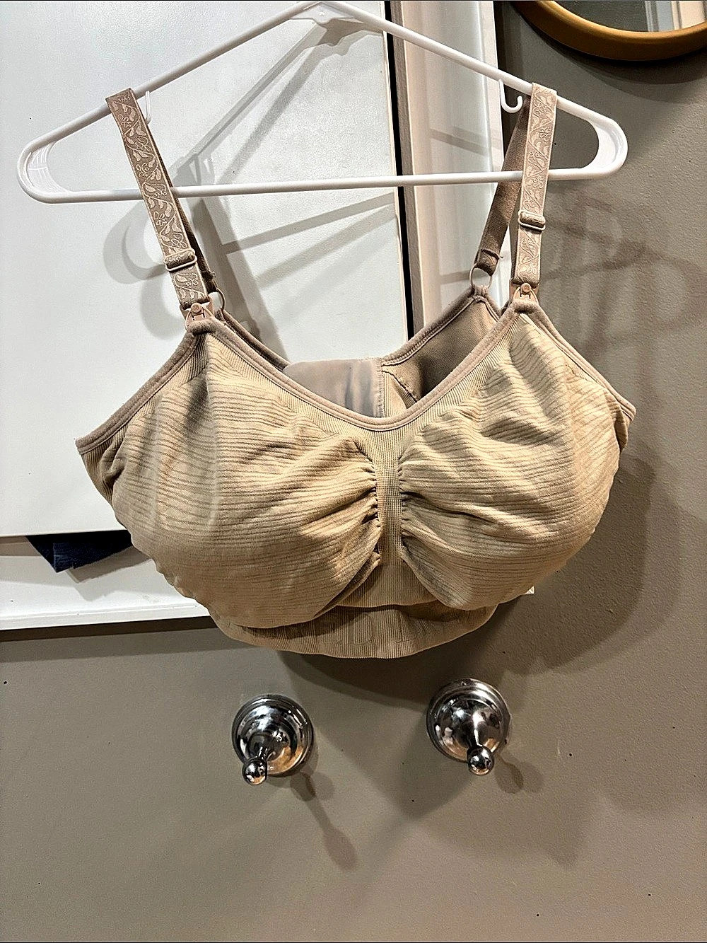 Kindred Bravely Pumping and Nursing Bra. Large Busty